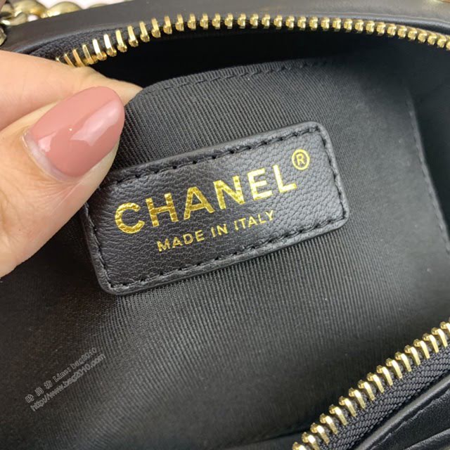 Chanel女包 AS1513 Chanel2020年新款包 鉚釘香香Logo Chanel鏈條單肩斜挎小號包  djc3995